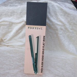 FoxyBAE Tres Sleek Rose Gold Titanium Flat Iron Black NEW